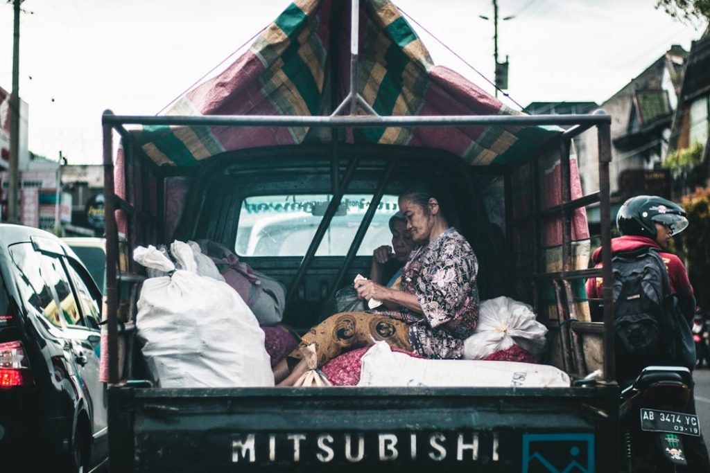 Photo Eco-friendly moving truck